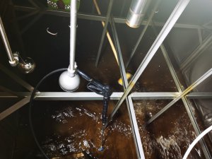 二次供水水箱如何清洗消毒？不銹鋼水箱多久清洗一次？